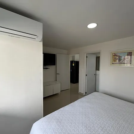 Vista Lateral A La Playa By Icdi Apartamento Cartagena