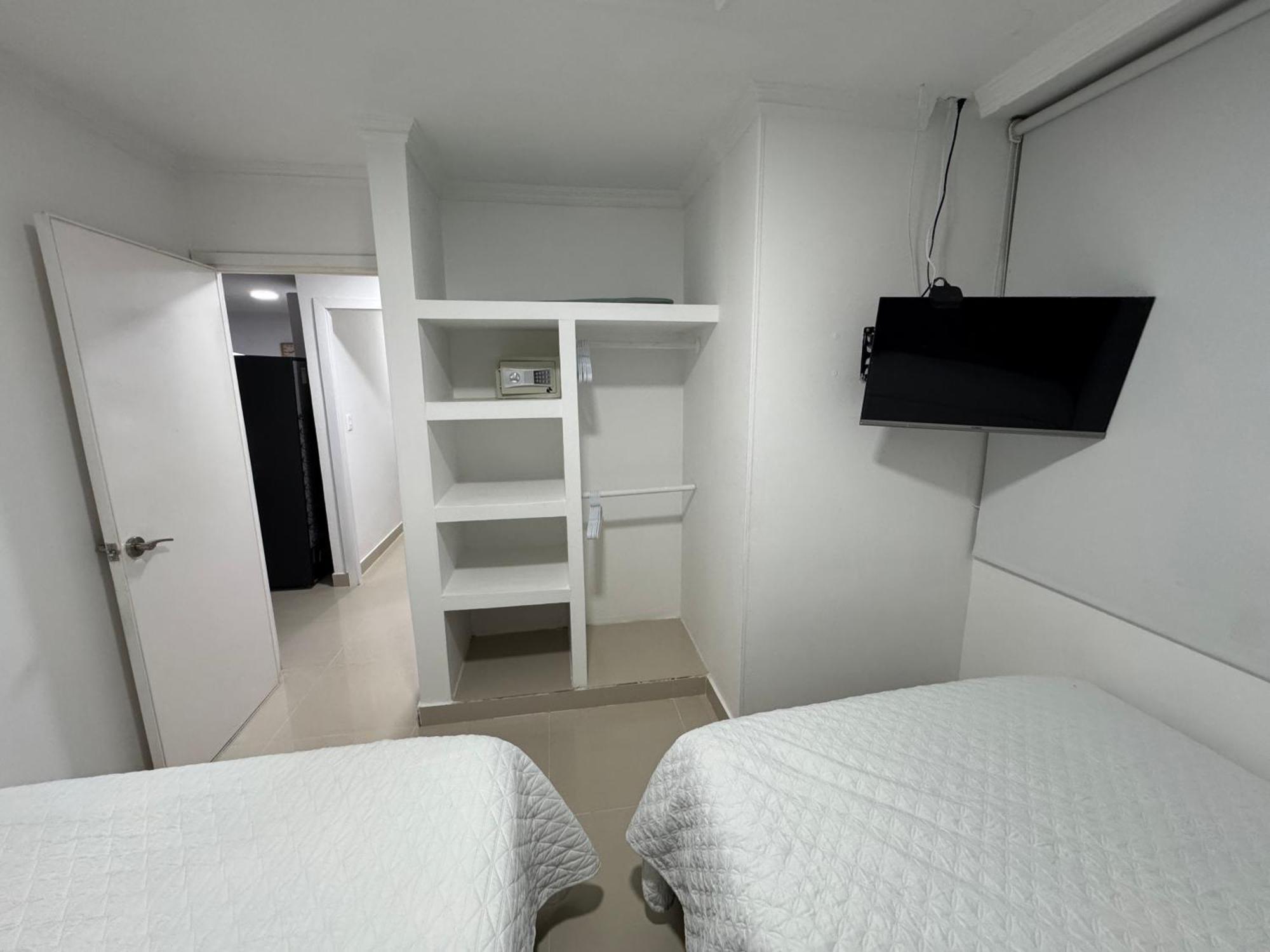 Vista Lateral A La Playa By Icdi * Cartagena